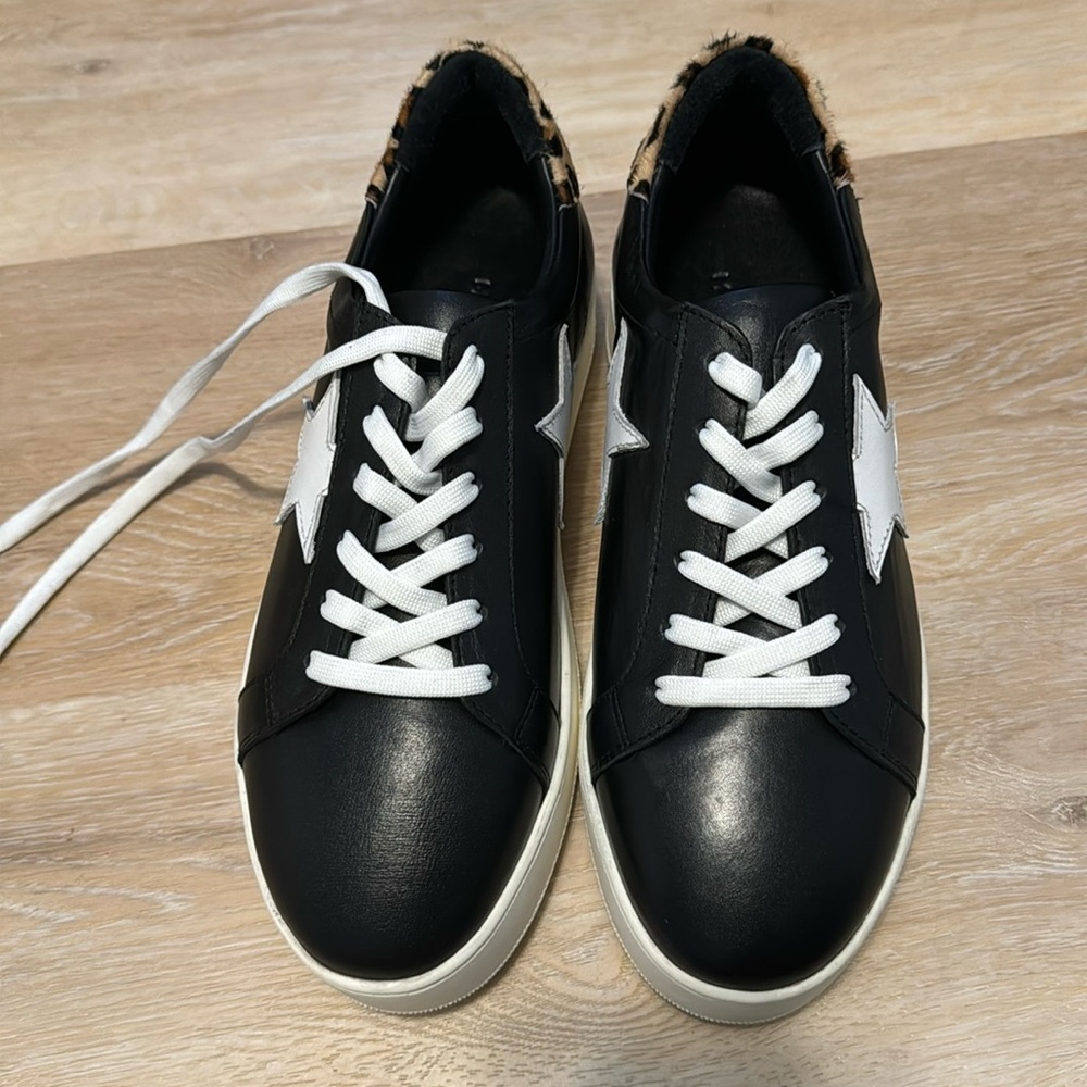 MAISON SI size 8.5 black sneaker white star detailing and cheetah heel